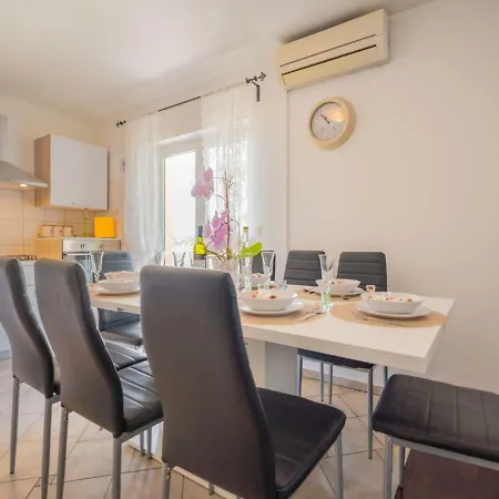 Ivona By Interhome Feriehus *