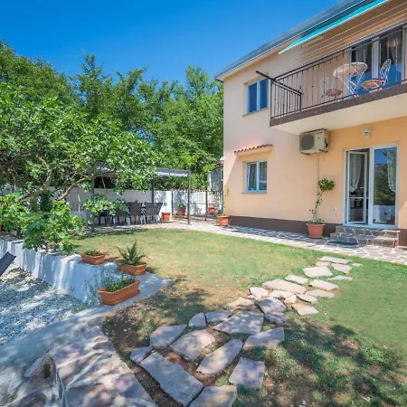 Ivona By Interhome * Drivenik