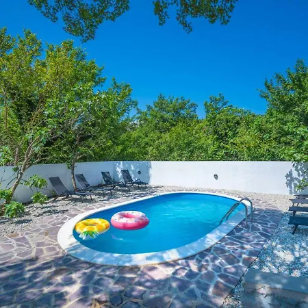 Ivona By Interhome Drivenik