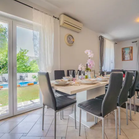 Ivona By Interhome Feriehus