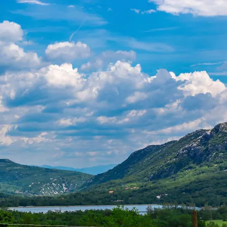 Ivona By Interhome * Drivenik