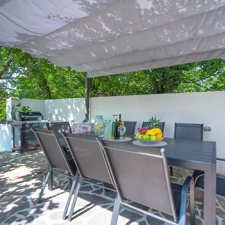 Casa vacanze Ivona By Interhome Drivenik